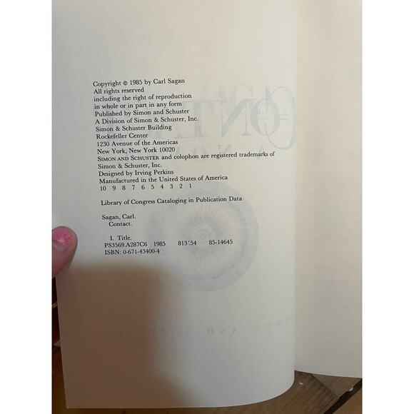VTG Contact by Carl Sagan. Novel. Hard Cover with dust jacket. 1985 - Picture 3 of 5